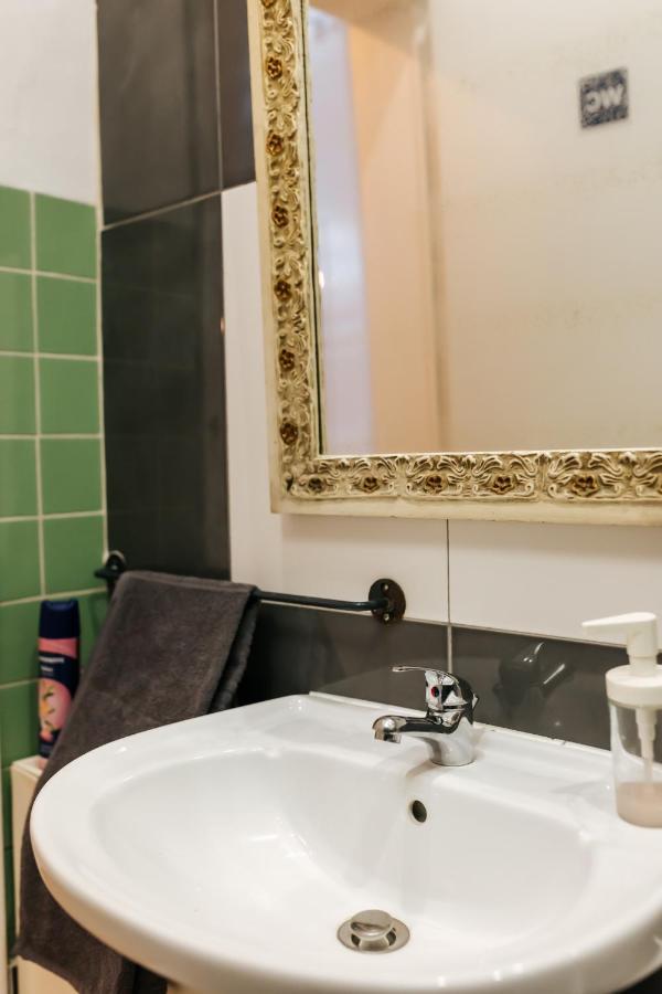 Center King Size Bird Room Lisbon Bagian luar foto